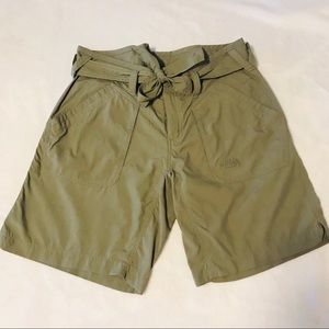THE NORTH FACE Womens Hiking Belted Shorts Size 8